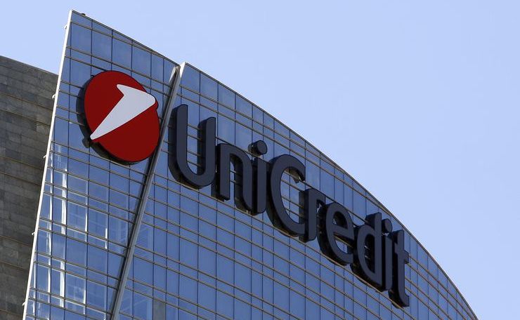 UniCredit планирует увольнение 8 тысяч сотрудников