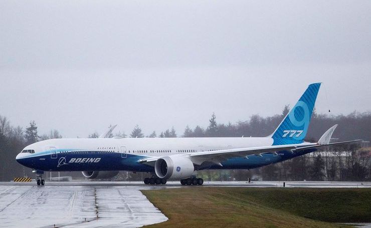 Американская корпорация Boeing осуществила испытательный полет нового самолета