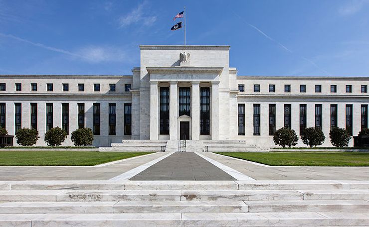 ФРС США считает, что текущая денежно-кредитная политика страны целесообразна, так как понижательные риски отступают