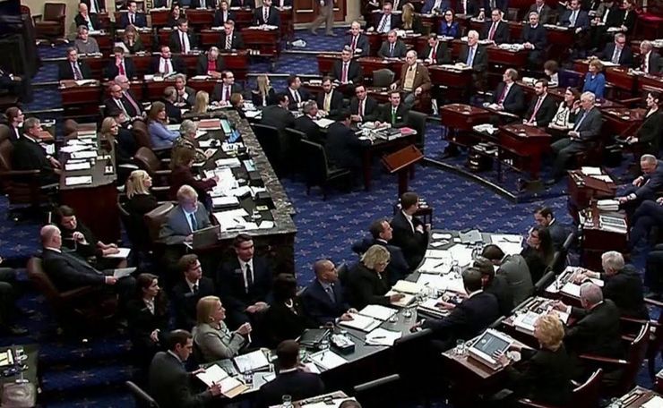 Сенат США проведет окончательное голосование по импичменту Трампа 5 февраля