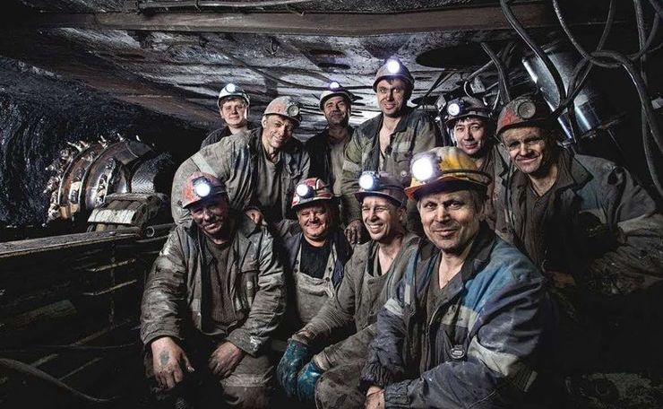 Украина не употребляет столько угля, сколько вырабатывает: в Минэнерго дали объяснение, почему есть задолженность по зарплатам шахтерам