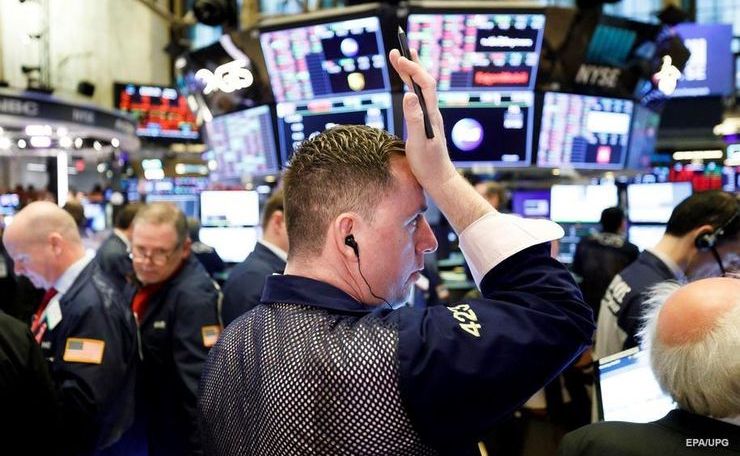 Индекс S & P 500 падает на 7%