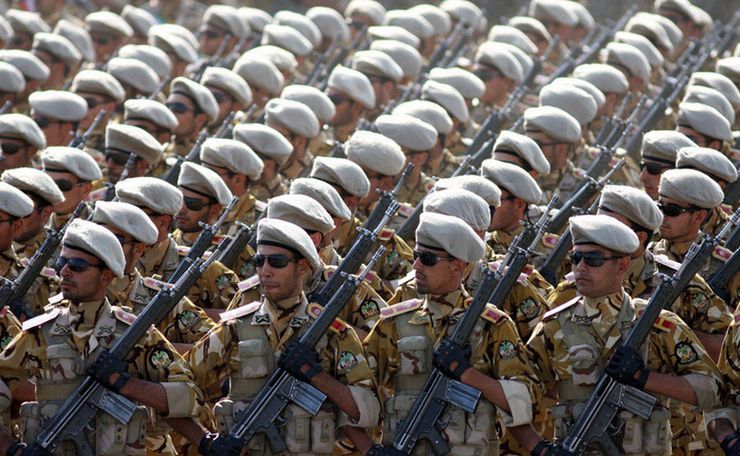 Иран мобилизует 300 000 солдат против коронавируса
