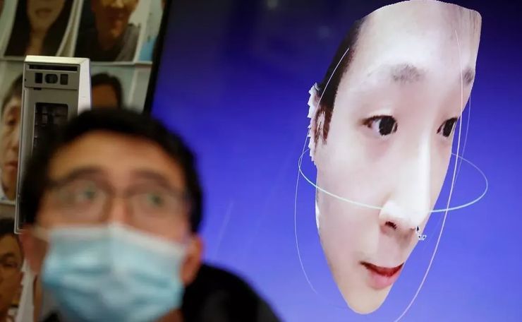 Китайская фирма разработала технологию распознавания закрытых масками лиц