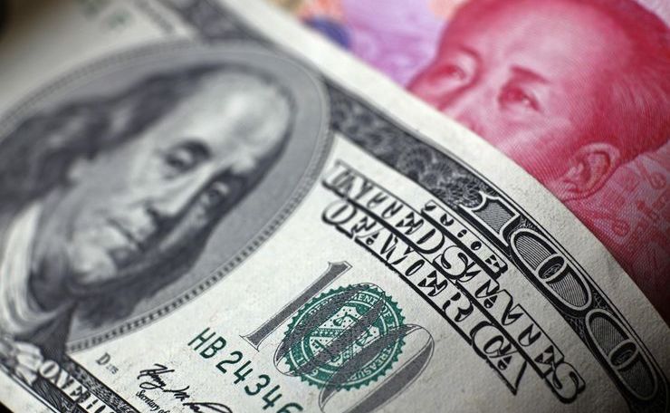 Китайские валютные резервы в феврале упали до $ 3,107 трлн