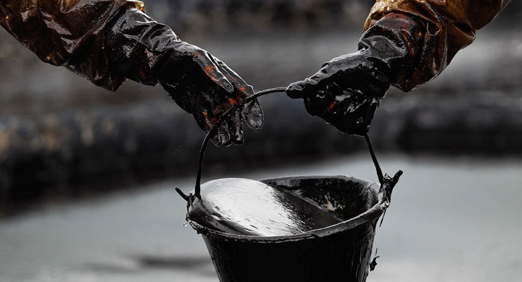 Нефть меняет прирост на отрицательный