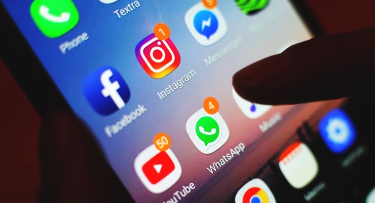 Произошёл масштабный сбой в работе популярных соц. сетей Facebook, Instagram и мессенджера WhatsApp. 